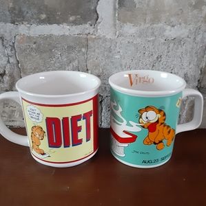 Set of 2 Vintage Garfield Mugs